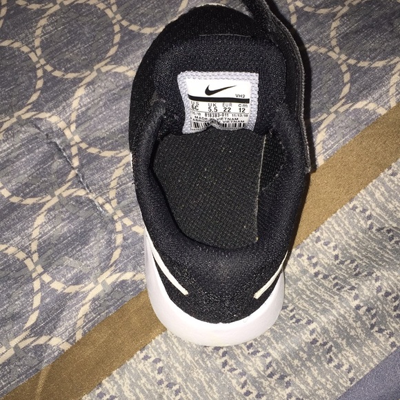 Nike - Picture 3 of 3